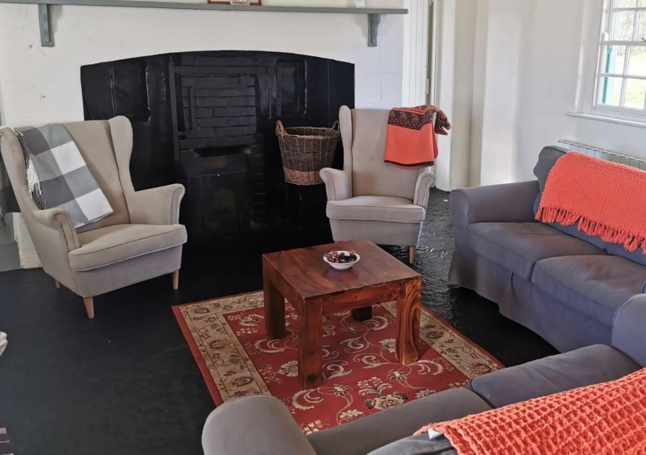 Corofin Lake Cottages エクステリア 写真
