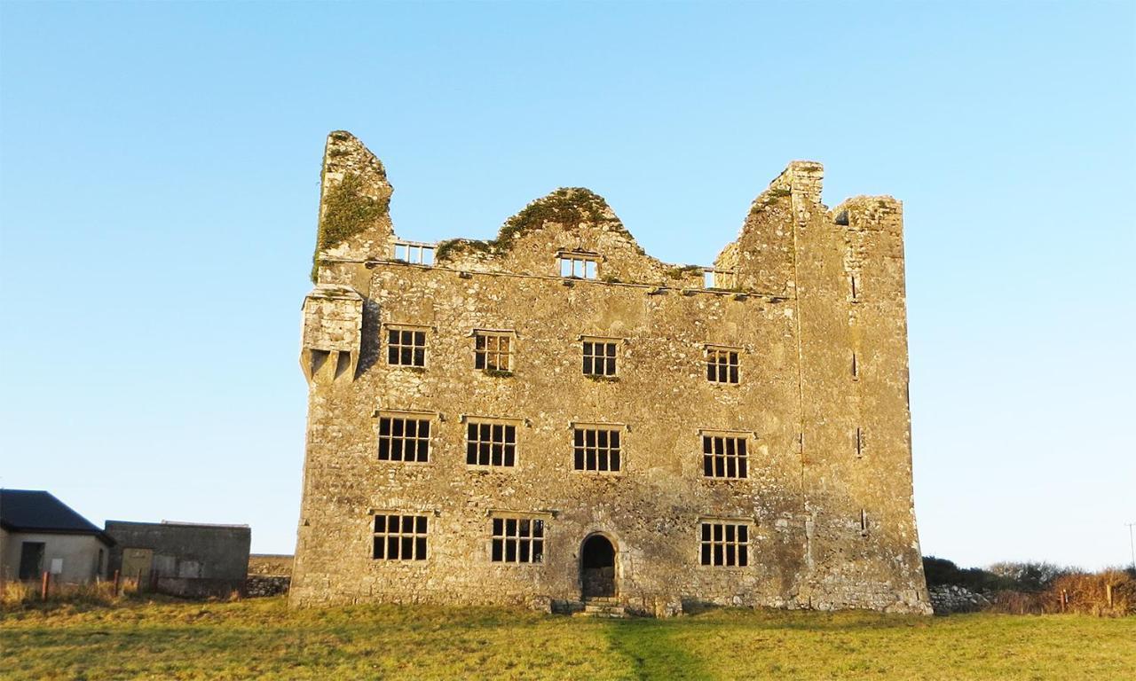 Corofin Lake Cottages エクステリア 写真